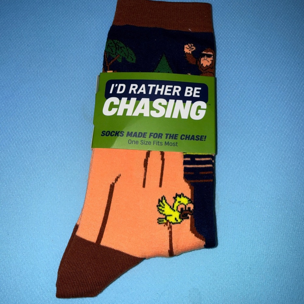 I'd Rather Be Chasing Crew Socks Mens OSFA NEW Bigfoot Sasquatch Graphic Navy